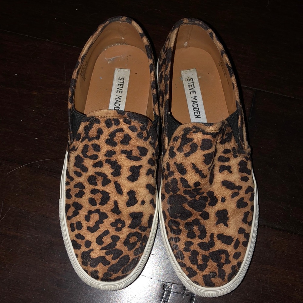Steve Madden Safary spotted slip on sneakers
